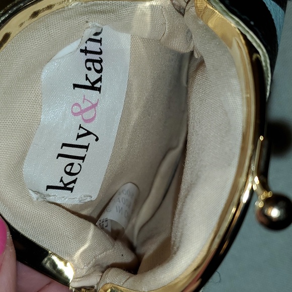 All leather crossbody bag and coin purse - Picture 11 of 11